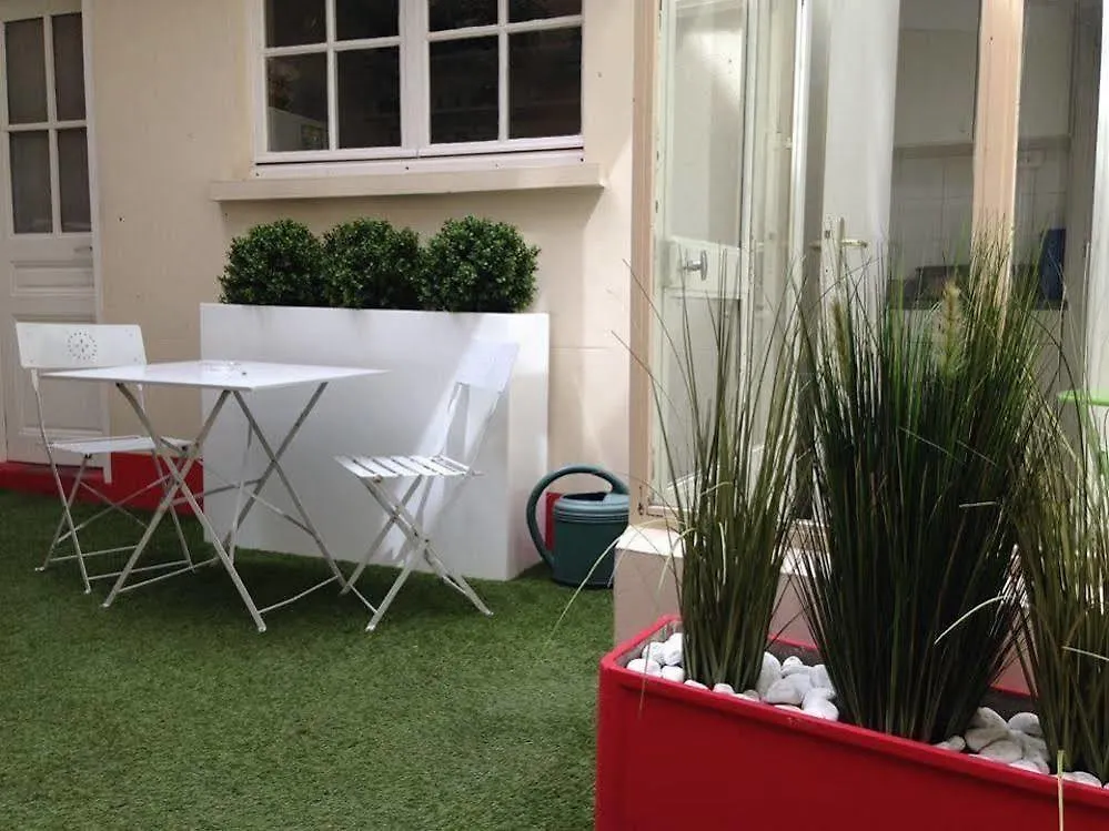 Hotel Baldi By Magna Arbor Paris 3*,  France