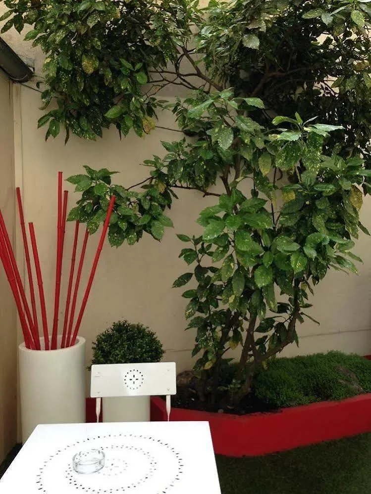 Hotel Baldi By Magna Arbor Paris 3*,